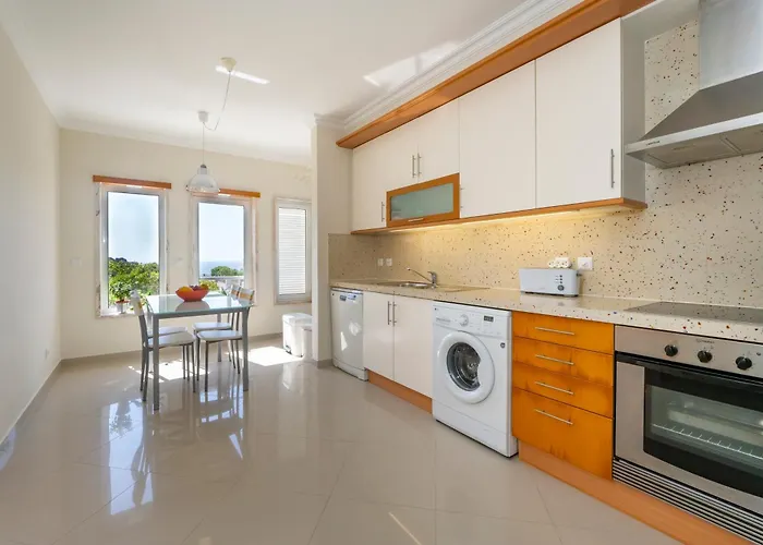 Apartmán Close To The Sea, To Lisbon And To Your Heart *