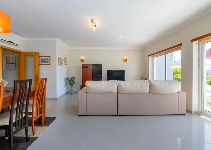 Close To The Sea, To Lisbon And To Your Heart *