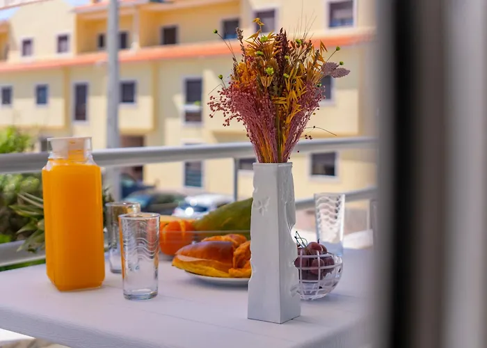 Close To The Sea, To Lisbon And To Your Heart Apartmán *