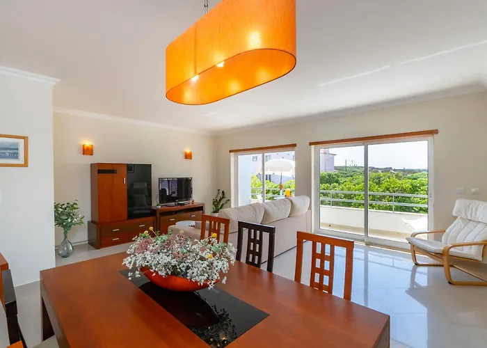 Close To The Sea, To Lisbon And To Your Heart Apartmán