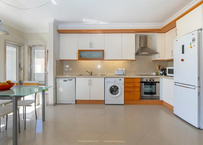 Apartmán Close To The Sea, To Lisbon And To Your Heart