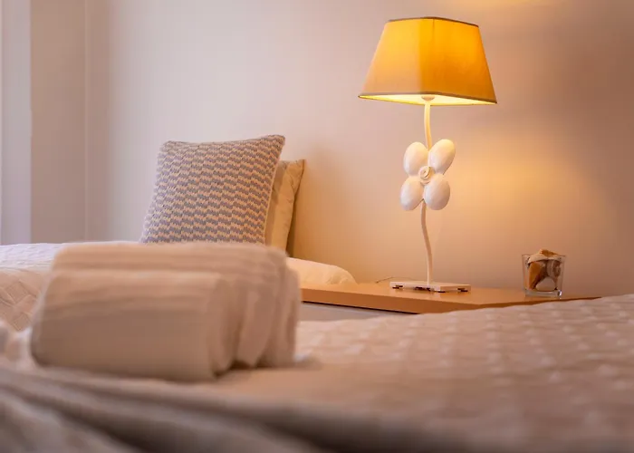 Close To The Sea, To Lisbon And To Your Heart Apartmán Silveira (Lisbon)