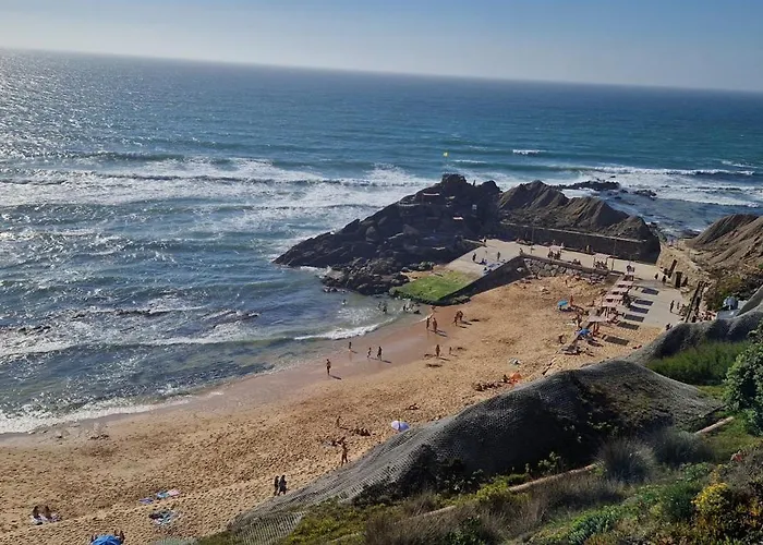 Close To The Sea, To Lisbon And To Your Heart *